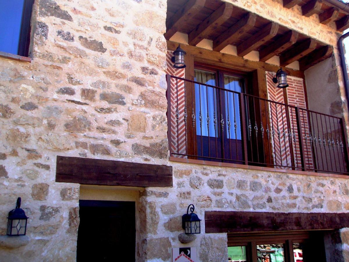 Villa La Hijuela Navafría Exterior foto